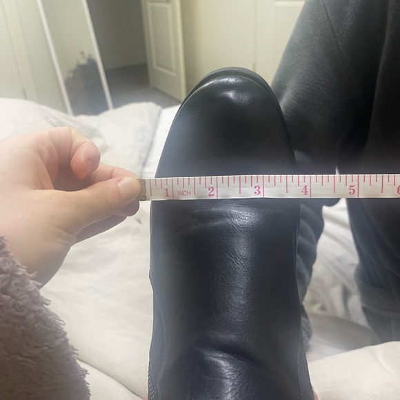 Cute black leather booties - Picture 9 of 9